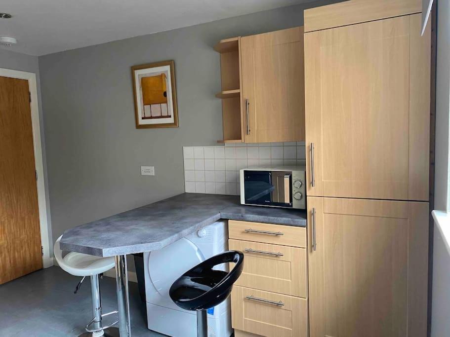 Spacious Ground Floor 2 Bed By Lains Lettings Apartamento *