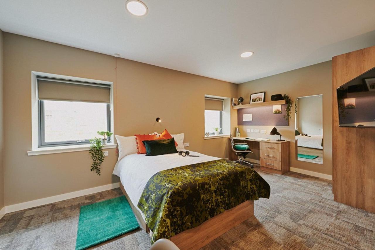 For Students Only - Experience Modern Comfort At The Combworks In Apartment Aberdeen