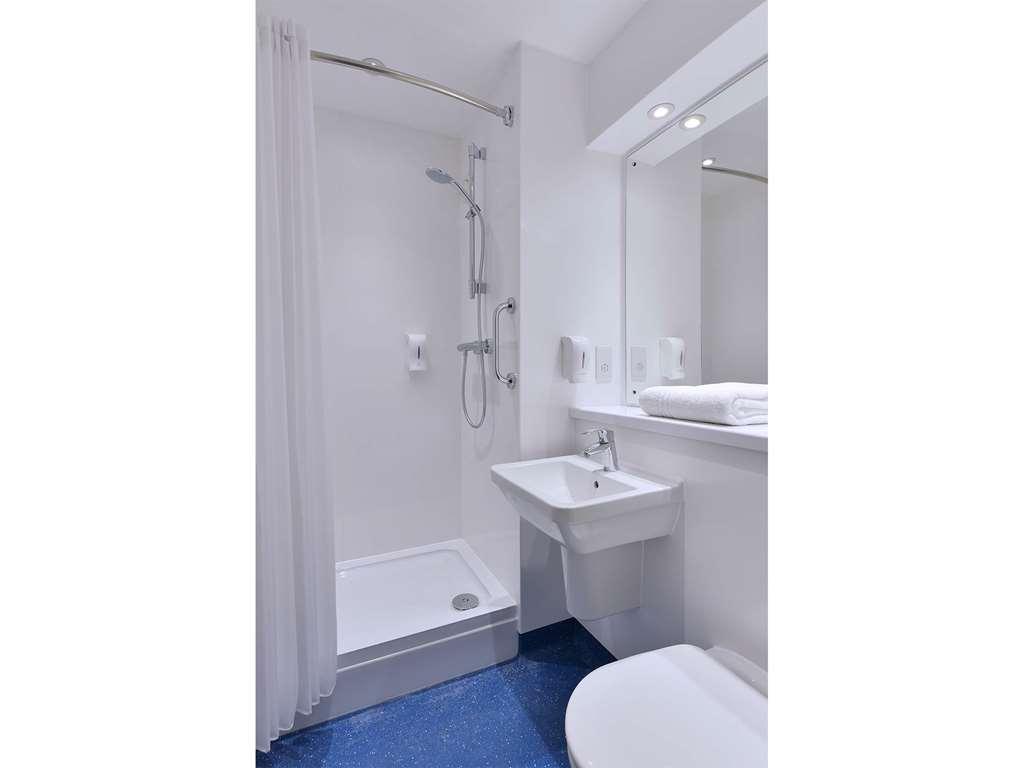 Travelodge Airport 3* Aberdeen