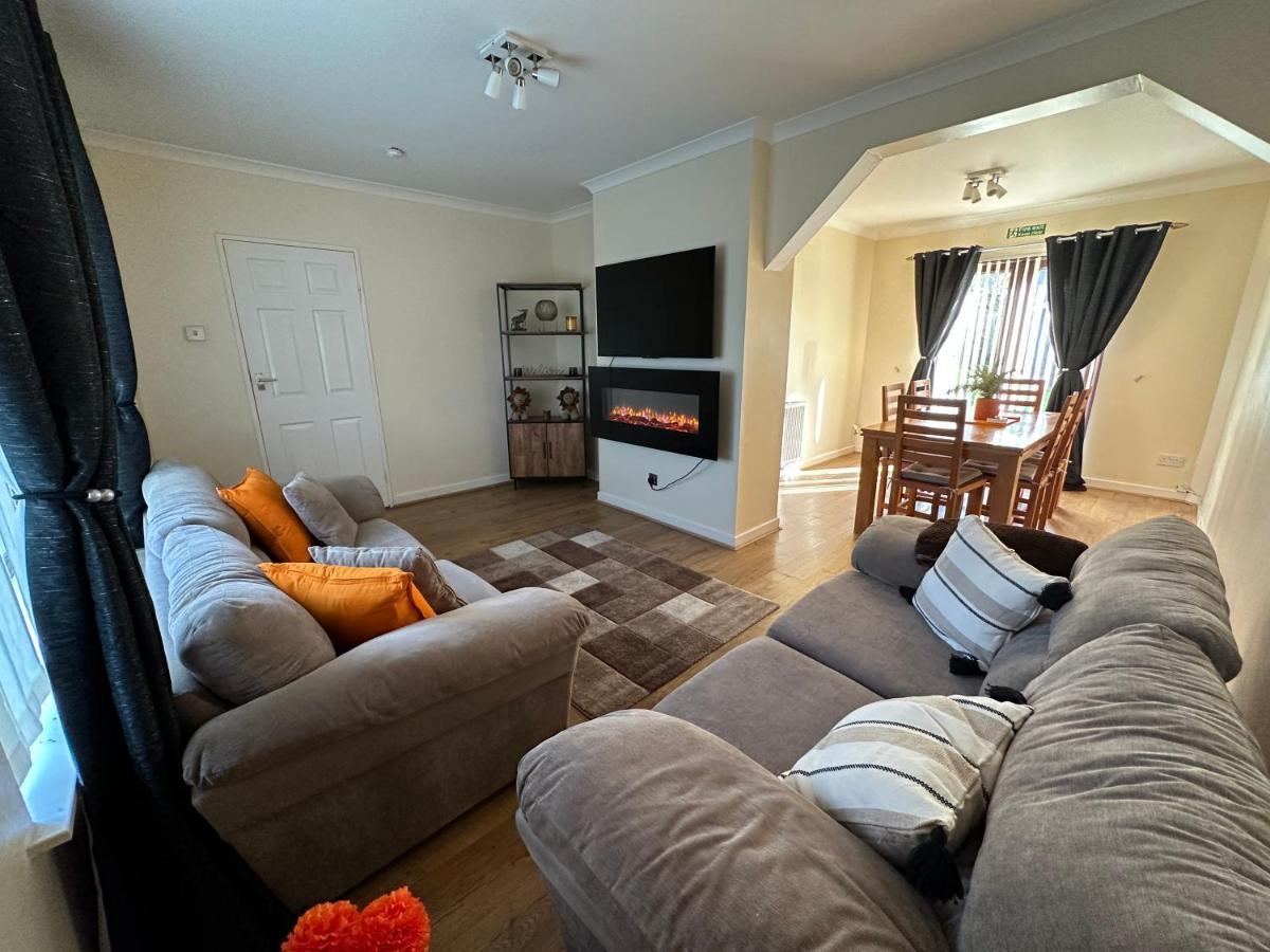 Holiday home Stunning Cozy Three Bedroom House Near Ari