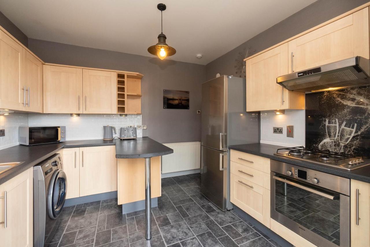 Holiday home Dwellcome Home: 3-bedroom Garden Retreat With Fast Wi-fi