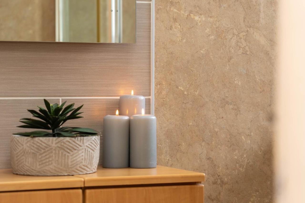 Dwellcome Home: 3-bedroom Garden Retreat With Fast Wi-fi Aberdeen