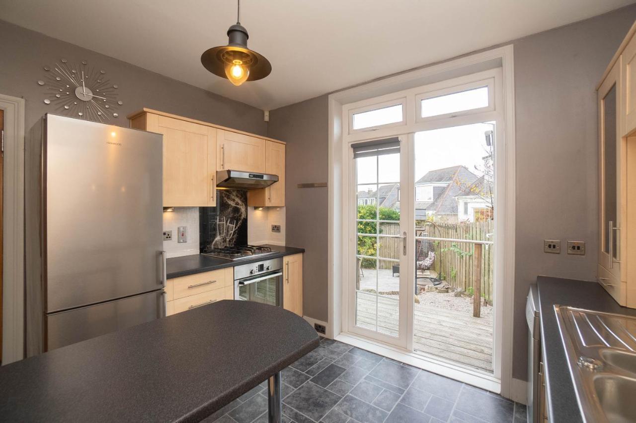 Dwellcome Home: 3-bedroom Garden Retreat With Fast Wi-fi * Aberdeen