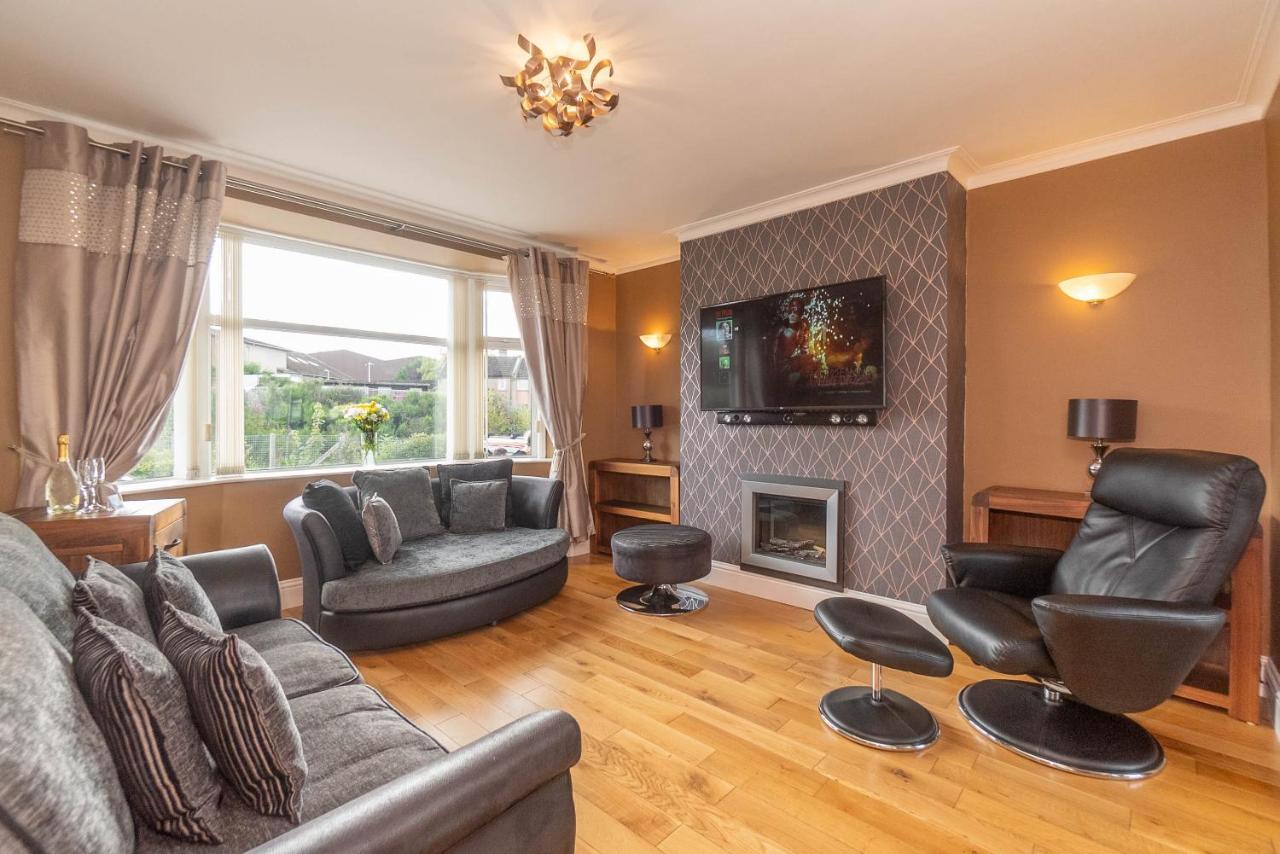 Dwellcome Home: 3-bedroom Garden Retreat With Fast Wi-fi Holiday home
