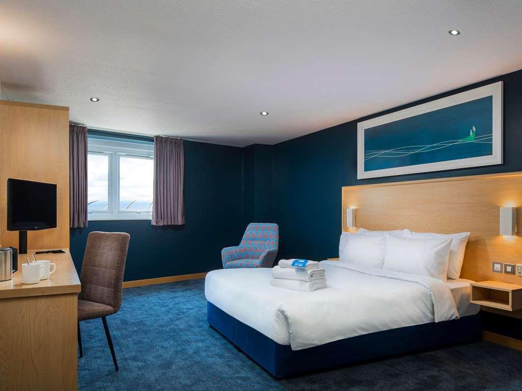 Travelodge Airport Hotel