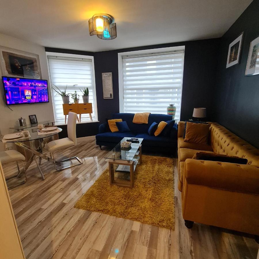 Apartment Number 20 Free Parking, Outside Lez