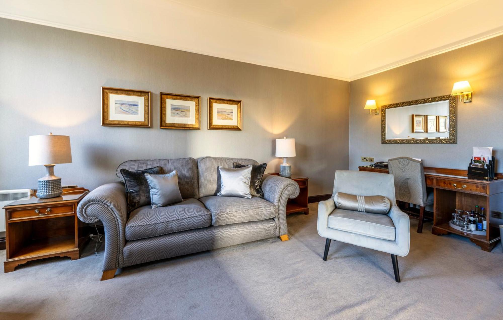 Marcliffe Hotel 5*