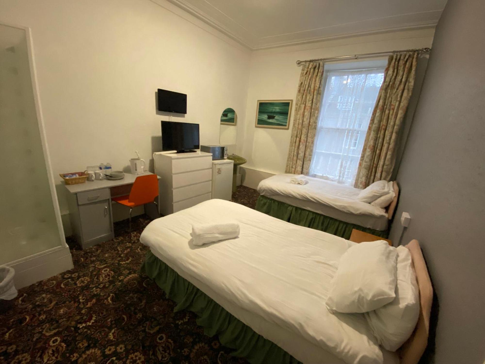 Aaran Guest house