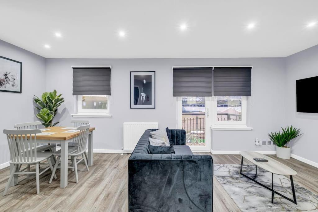 Hellena Apartment *