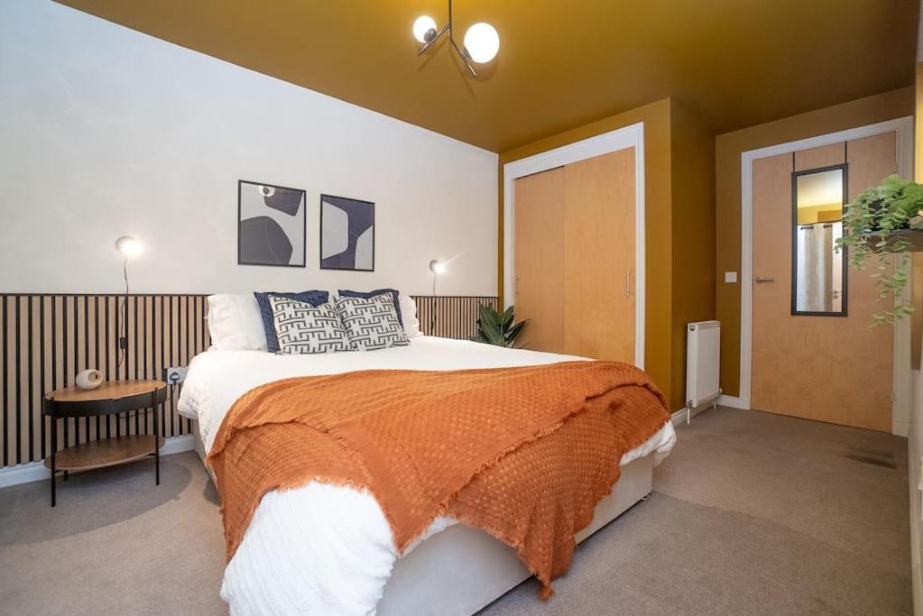 Exquisite Living 2 With Bicocca Apartment Aberdeen