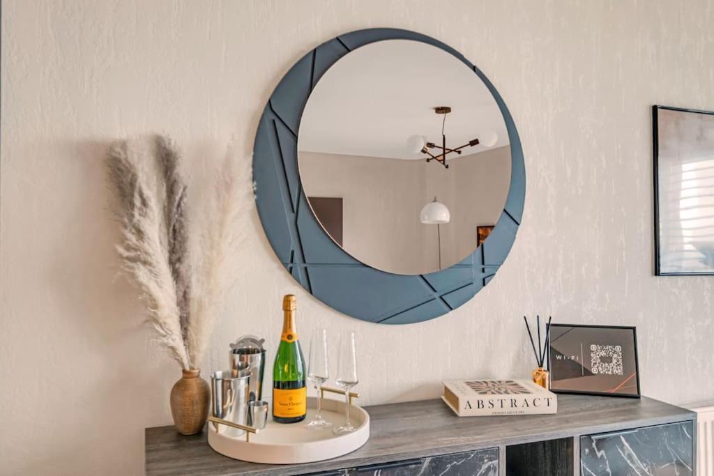 Apartment Exquisite Living 2 With Bicocca