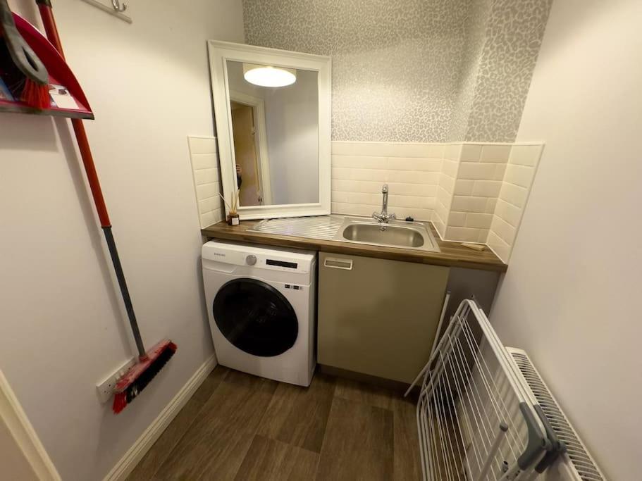 Apartment Exquisite Living 2 With Bicocca Aberdeen