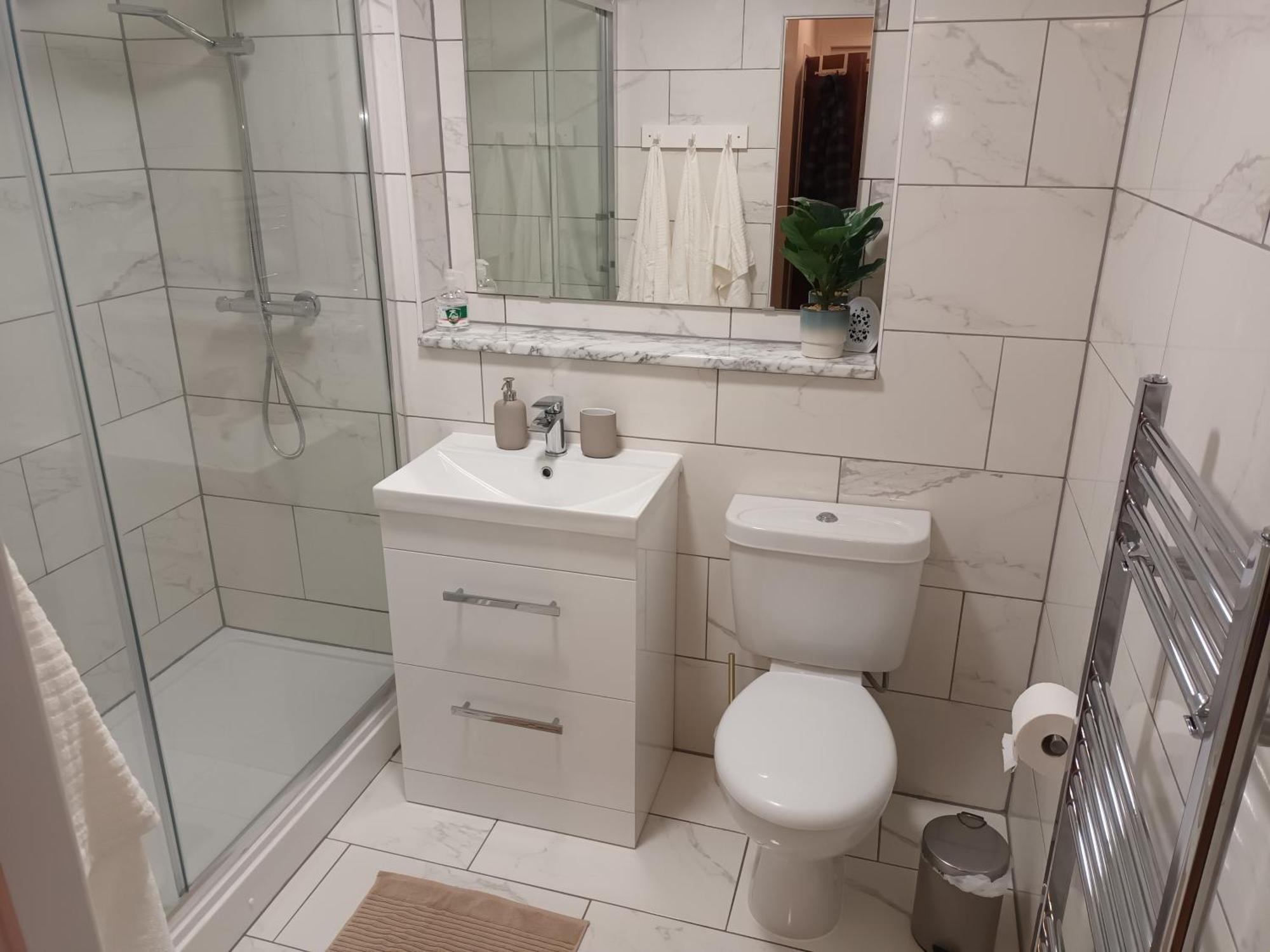 Spacious Elegant 2-br In Centre Aberdeen