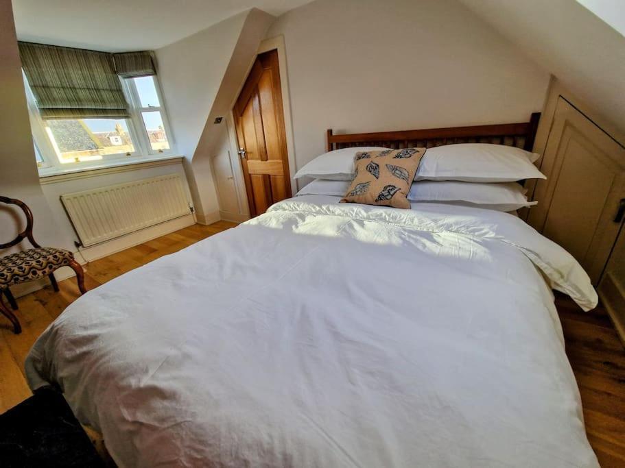 Welcome To Fittie, On The Beach! Holiday home *