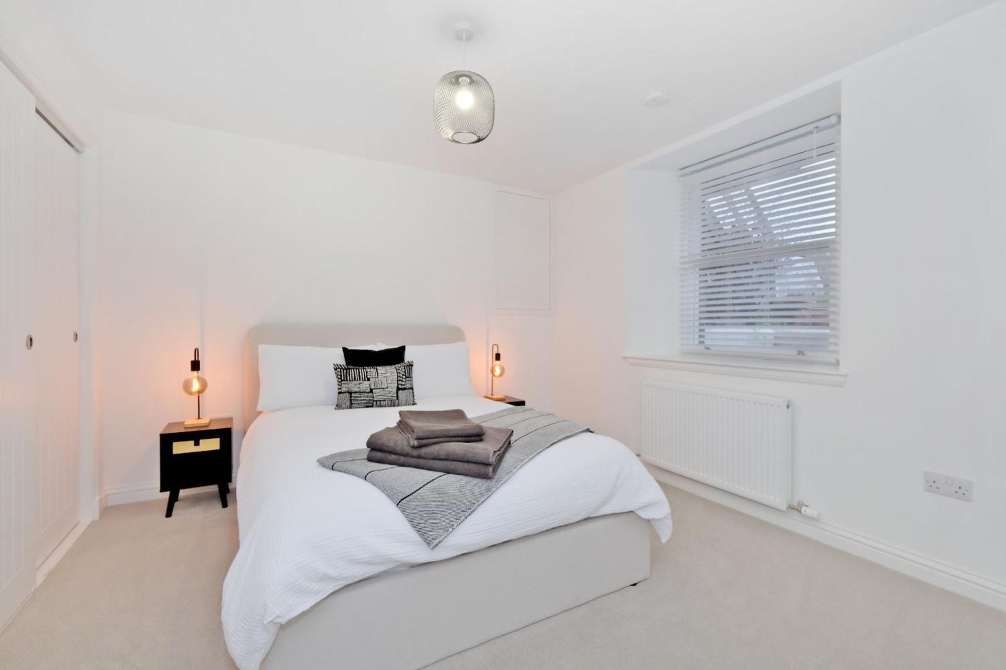 Ferryhill Place Apartment *