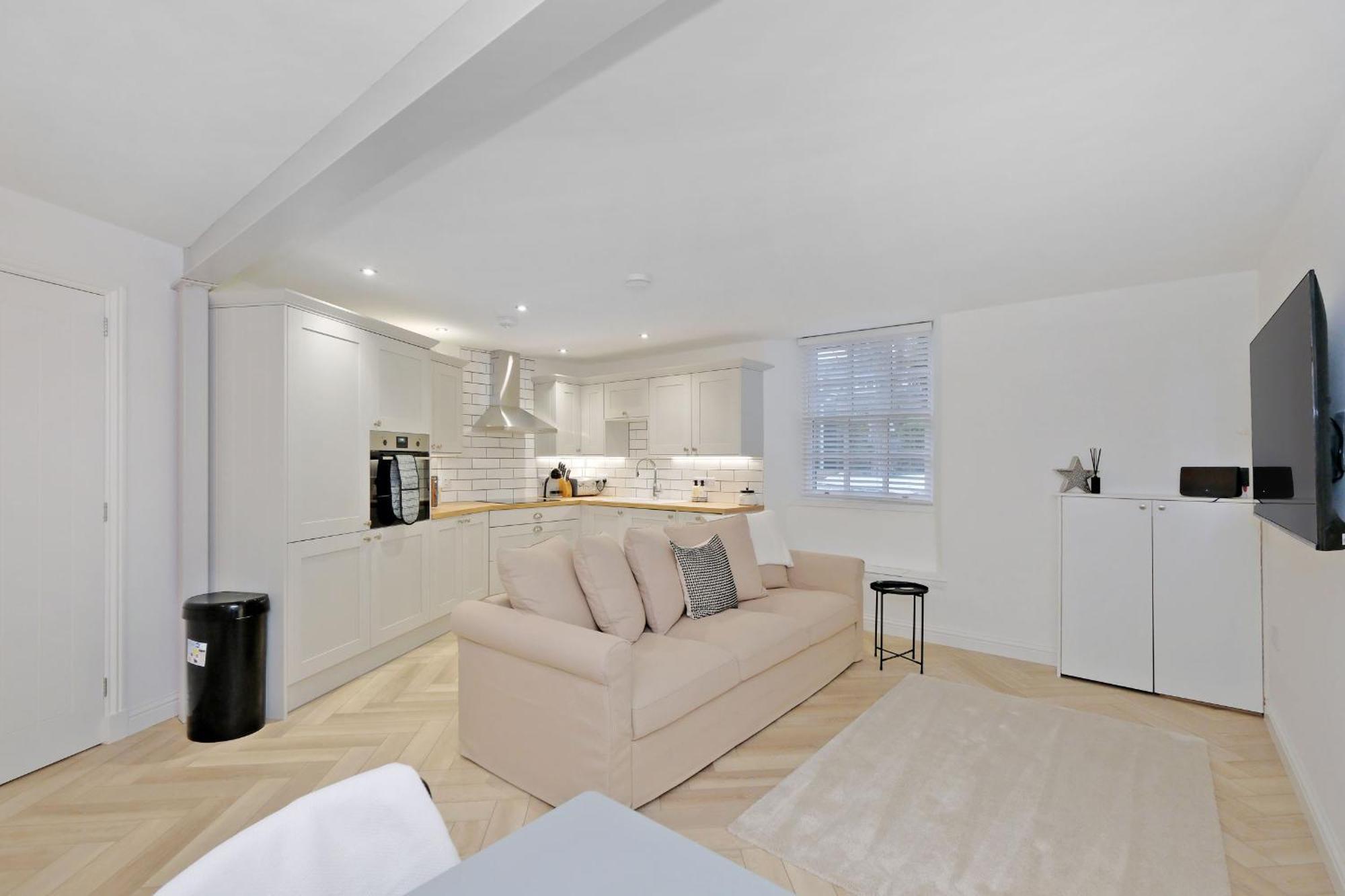 Ferryhill Place Apartment
