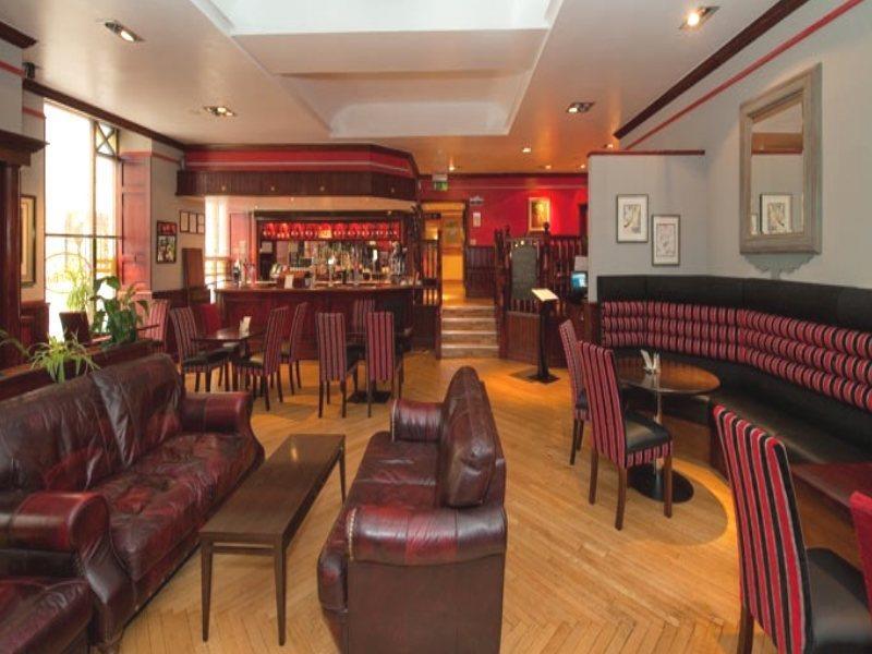 Douglas Hotel