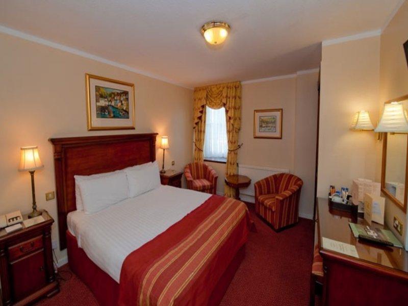 Douglas 3* Aberdeen