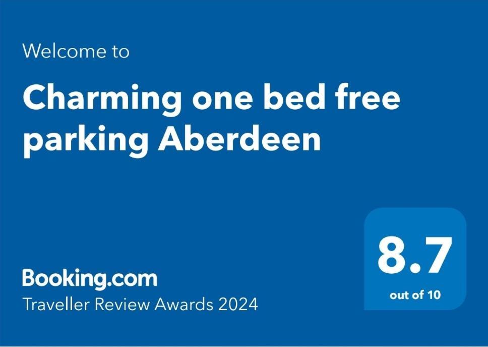 Number 20 Free Parking, Outside Lez
