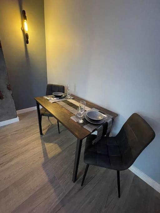 1bedroom Ground Floor Apartment *