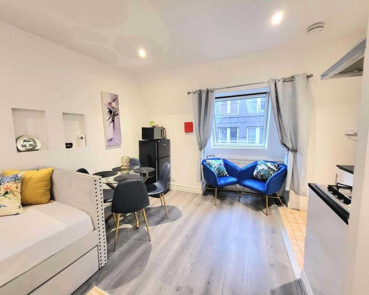 Apartment Adelphi Suites By Sensational Short Lets & Serviced With Free Wi-fi *