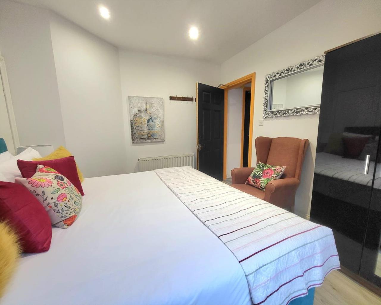 Adelphi Suites By Sensational Short Lets & Serviced With Free Wi-fi *