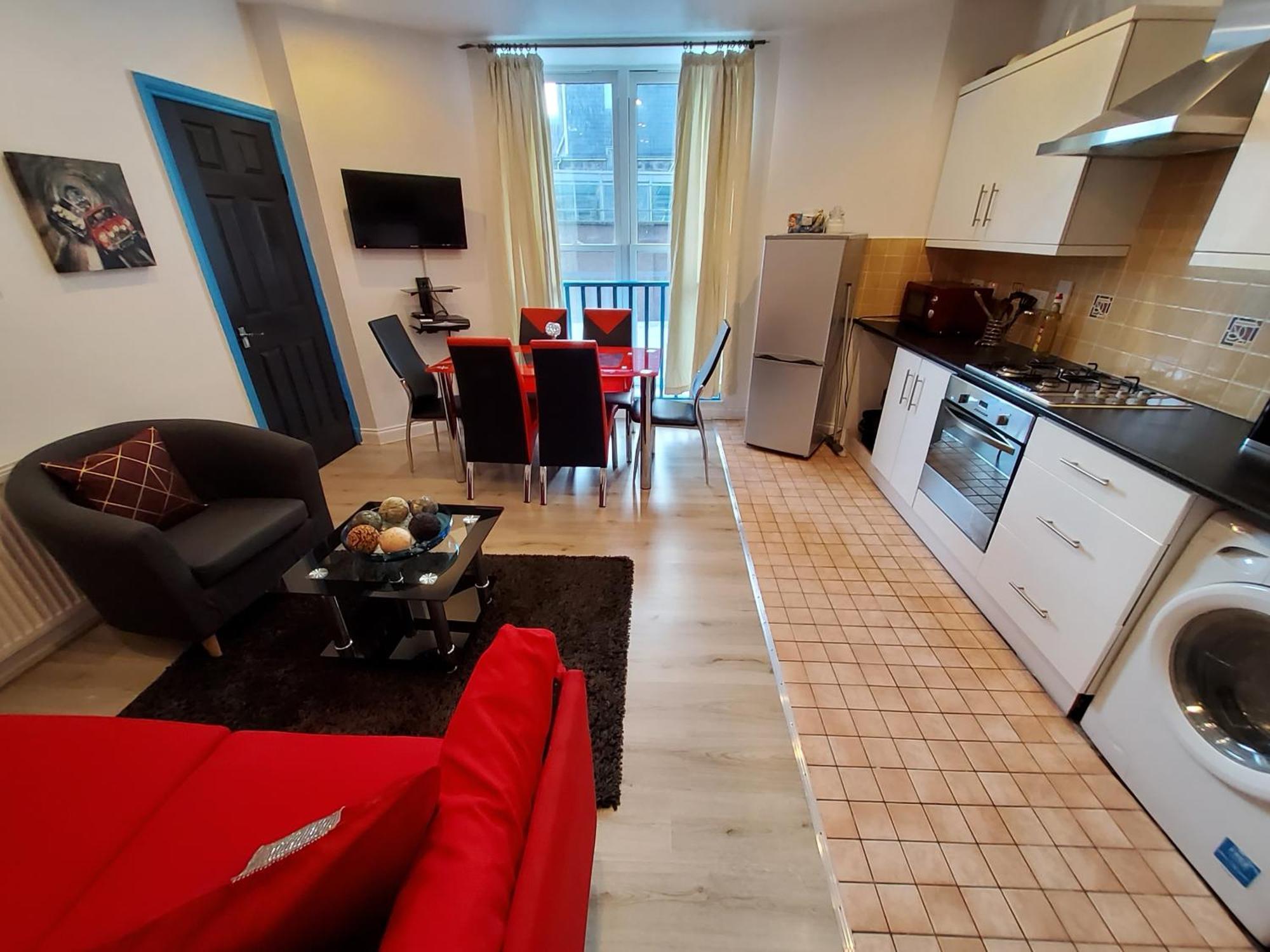 Adelphi Suites By Sensational Short Lets & Serviced With Free Wi-fi *