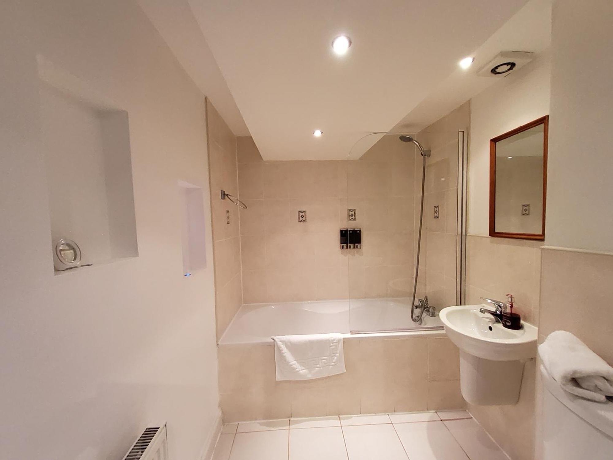 Adelphi Suites By Sensational Short Lets & Serviced With Free Wi-fi * Aberdeen