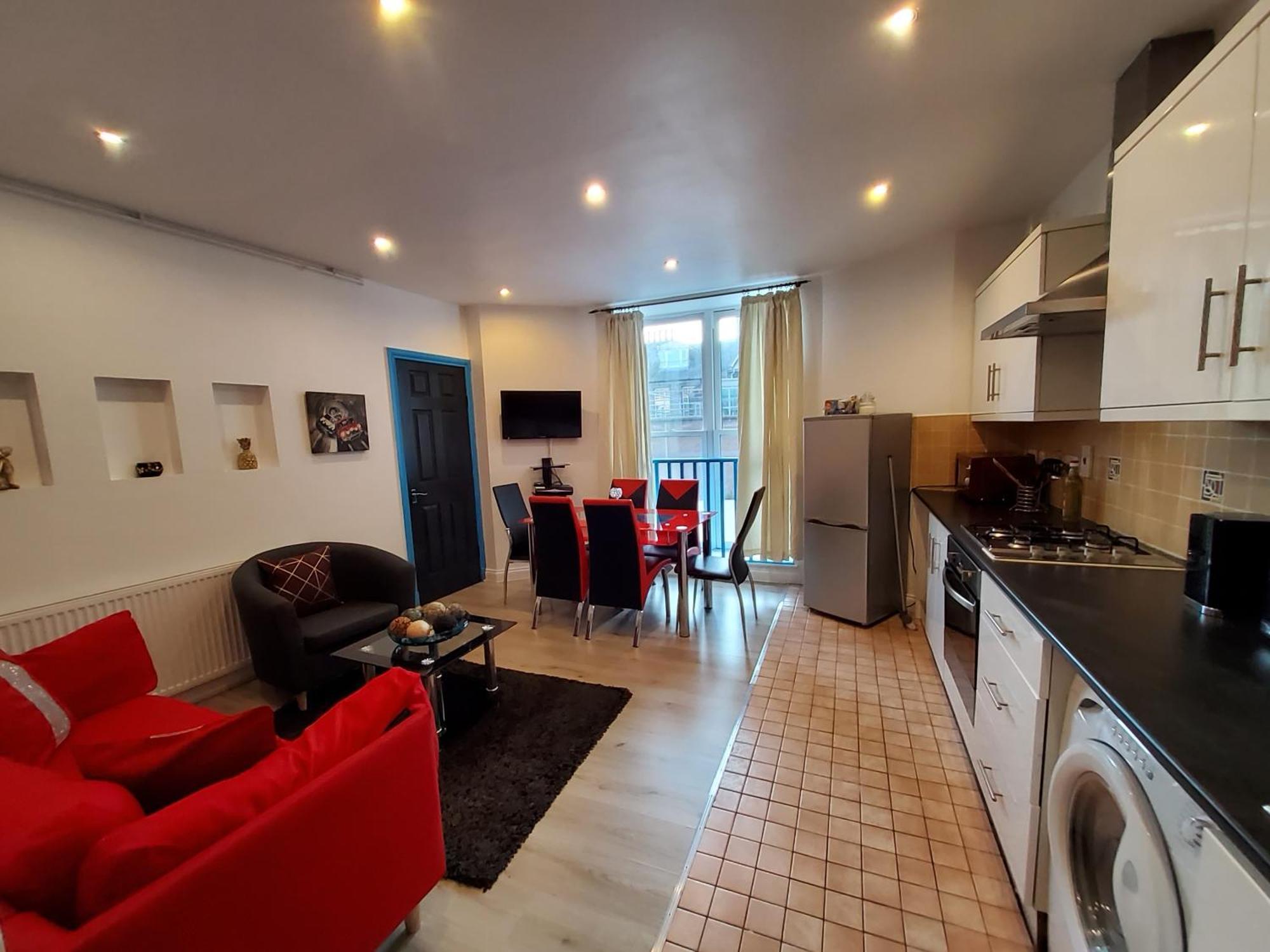 Adelphi Suites By Sensational Short Lets & Serviced With Free Wi-fi *