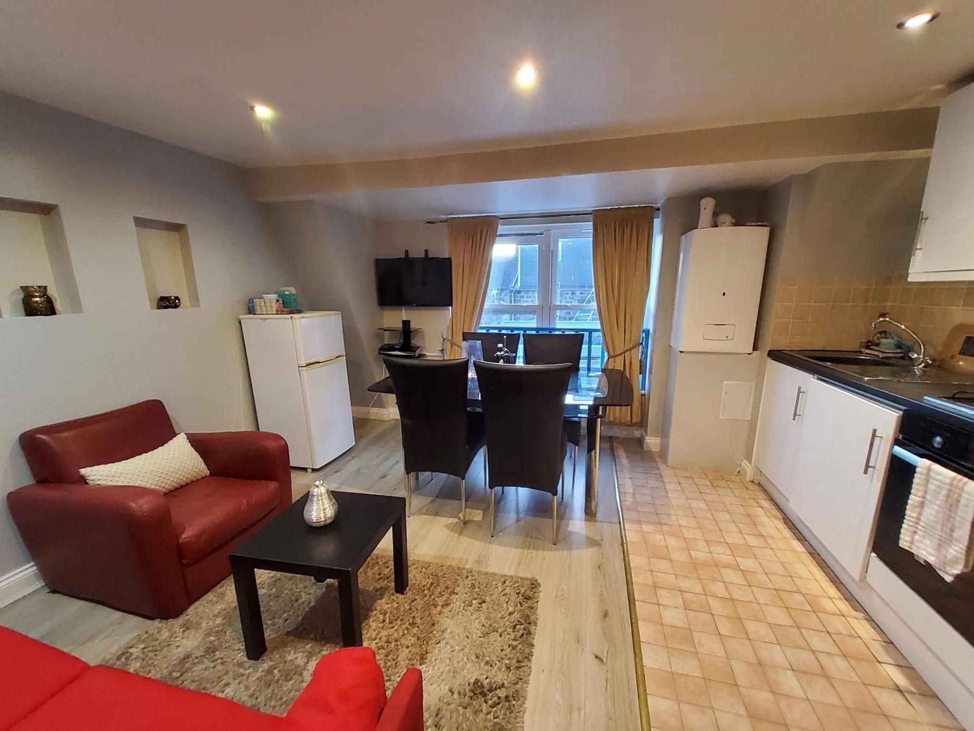 Adelphi Suites By Sensational Short Lets & Serviced With Free Wi-fi Apartment *