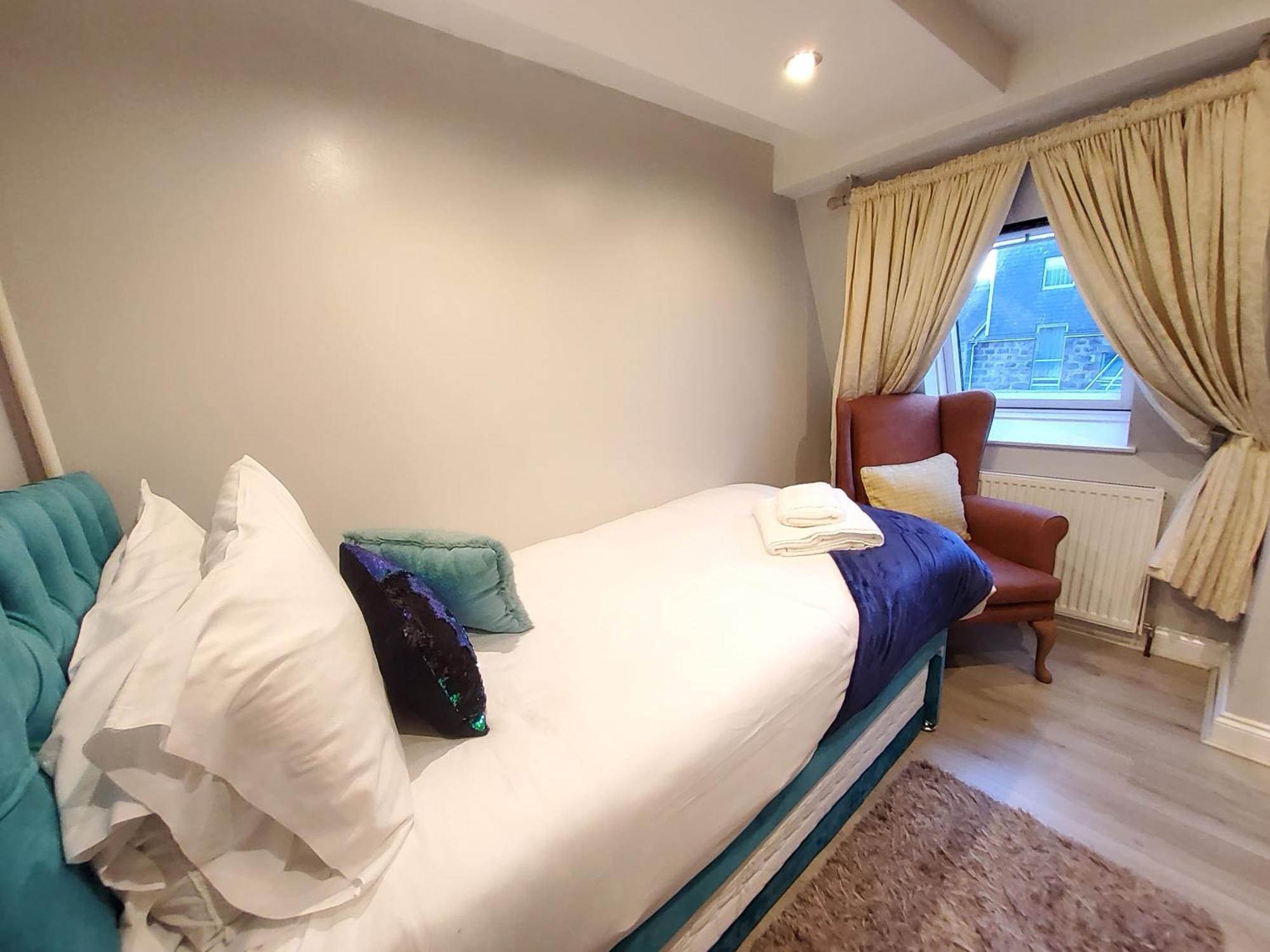 Apartment Adelphi Suites By Sensational Short Lets & Serviced With Free Wi-fi *