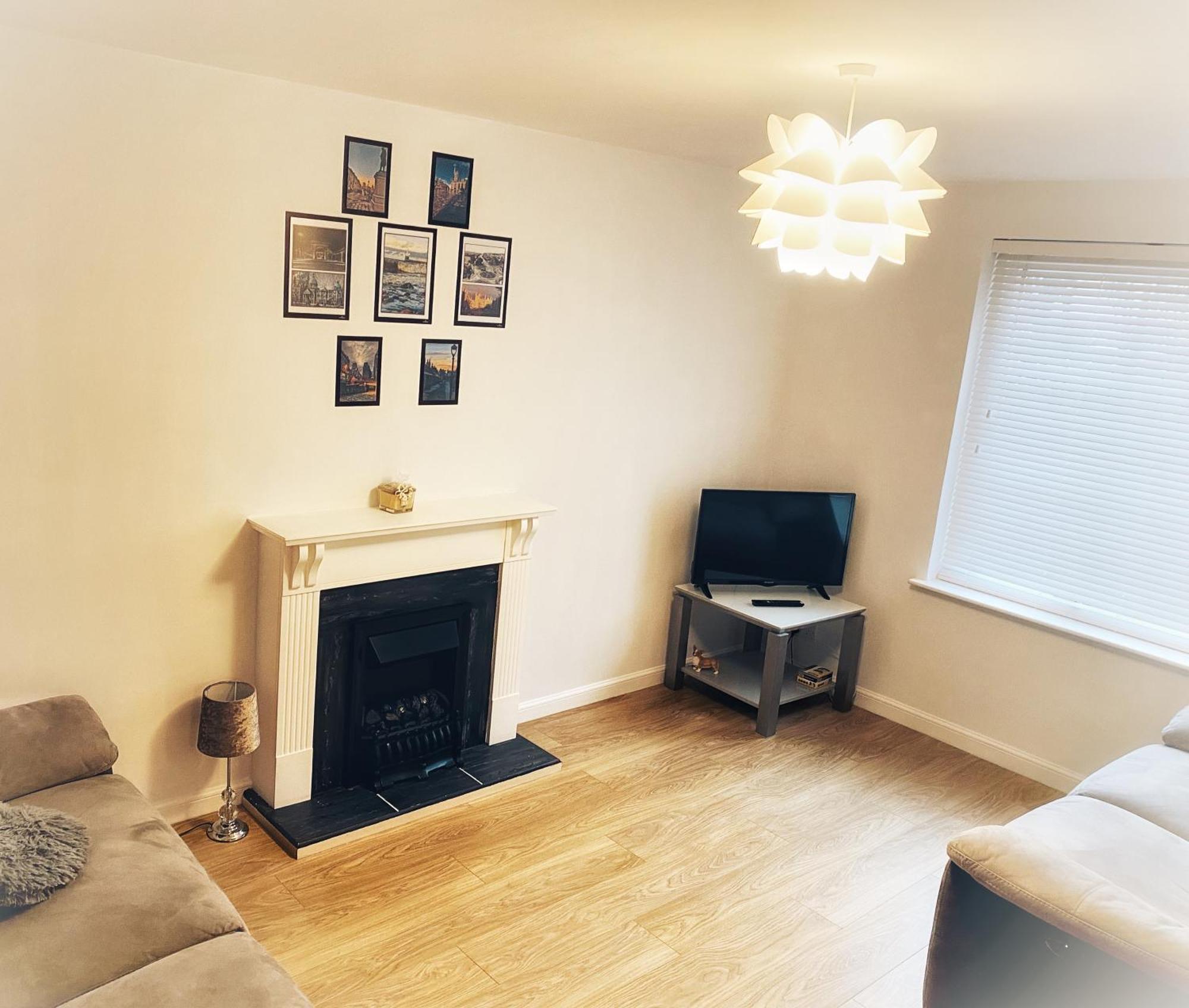 Apartment Ground Floor 1 Bed With Parking *