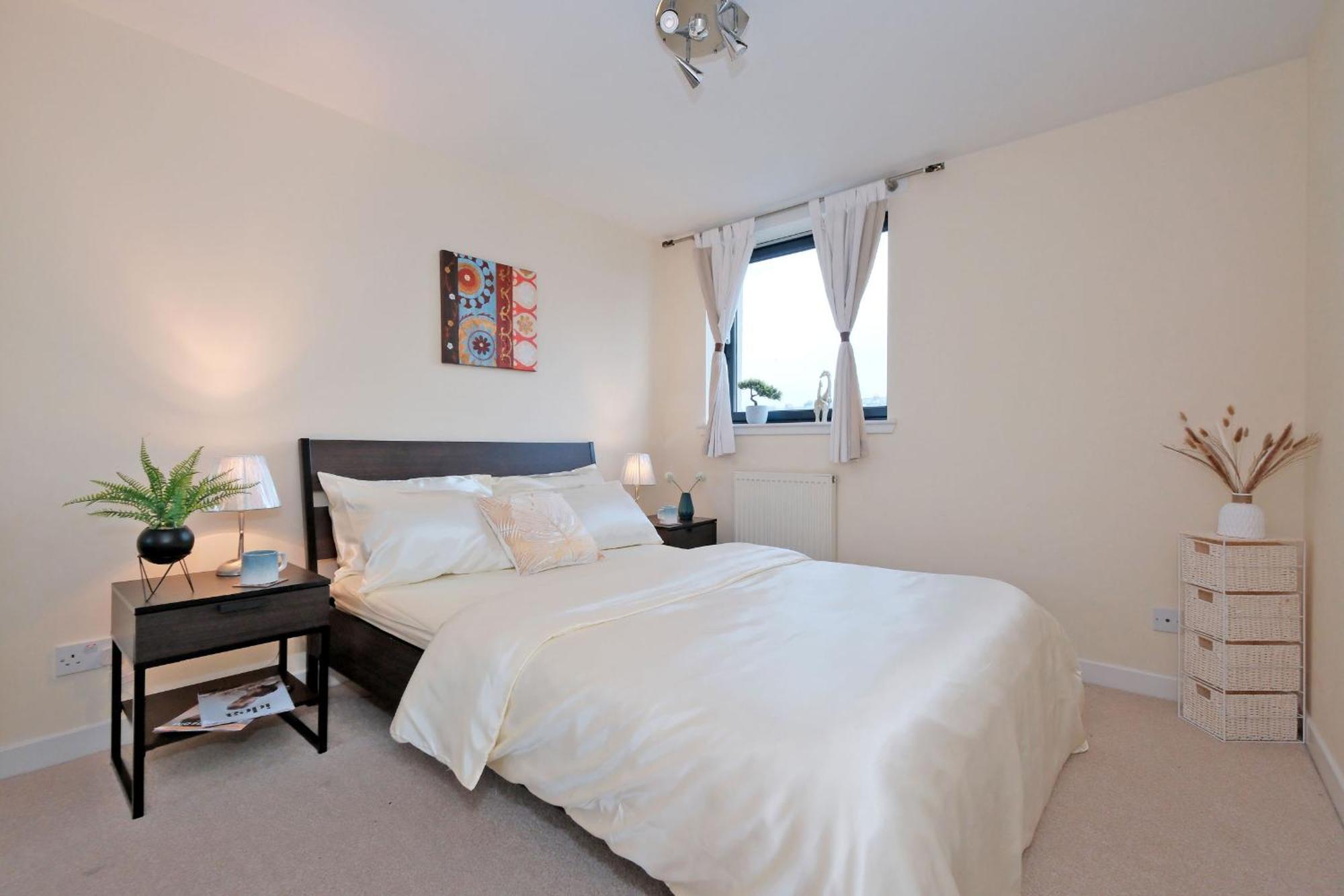 Riverview-2br-sleeps4-citycentre-parking-fastwifi Apartment