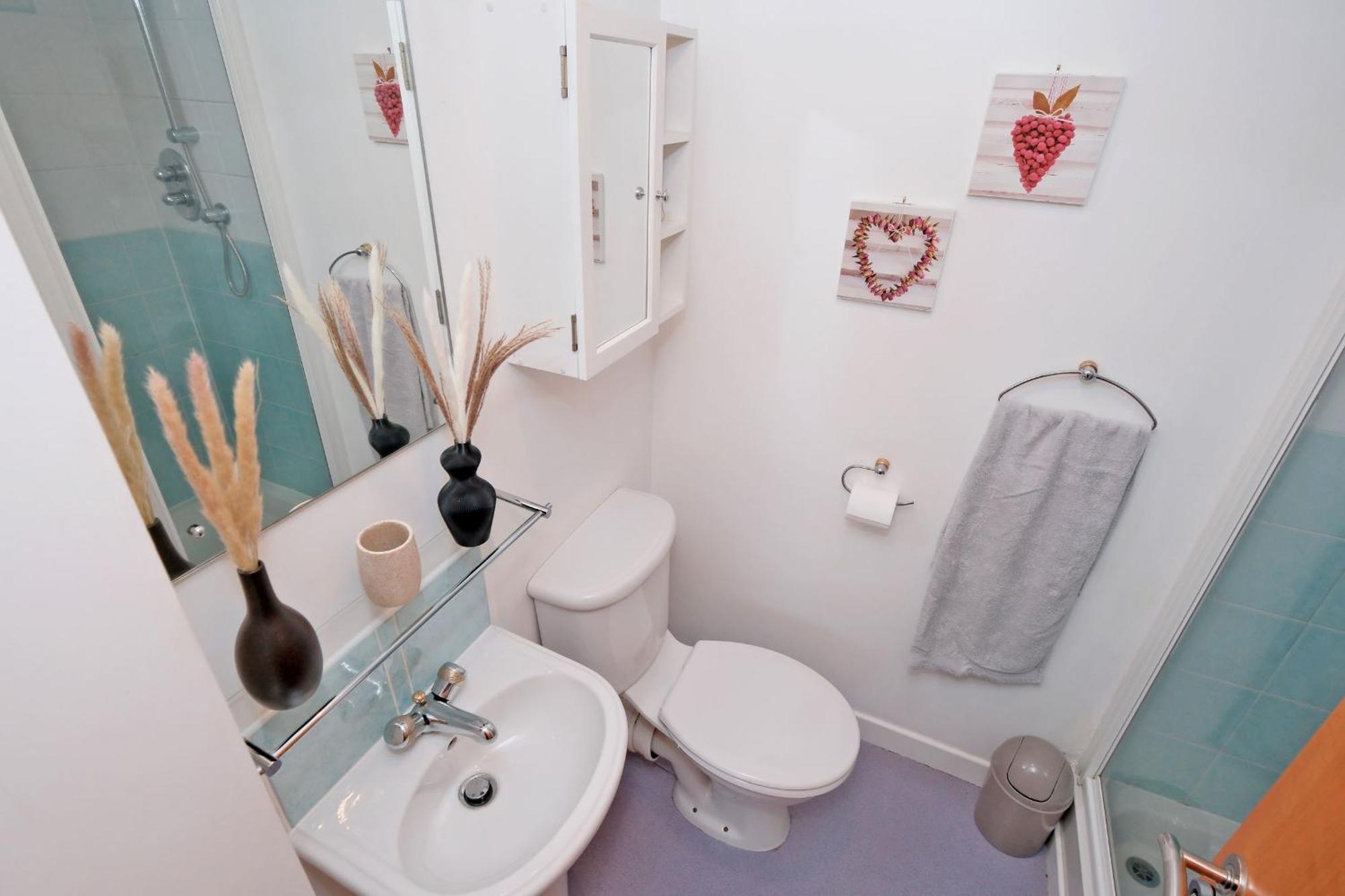 Riverview-2br-sleeps4-citycentre-parking-fastwifi Aberdeen