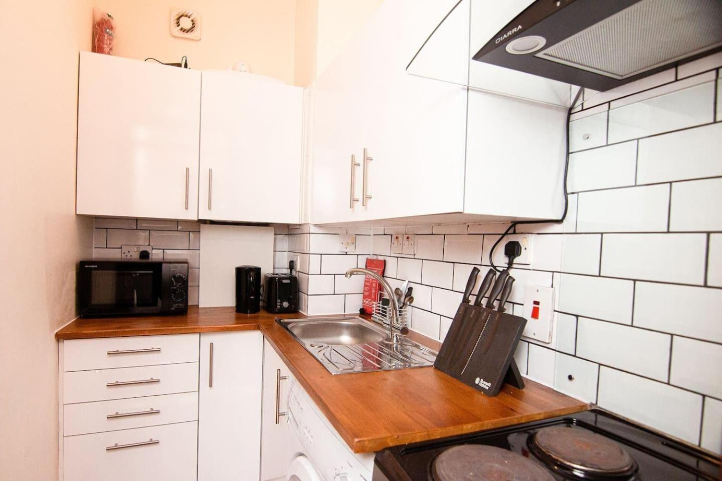 The Summit West End -cosy Flat In Location * Aberdeen