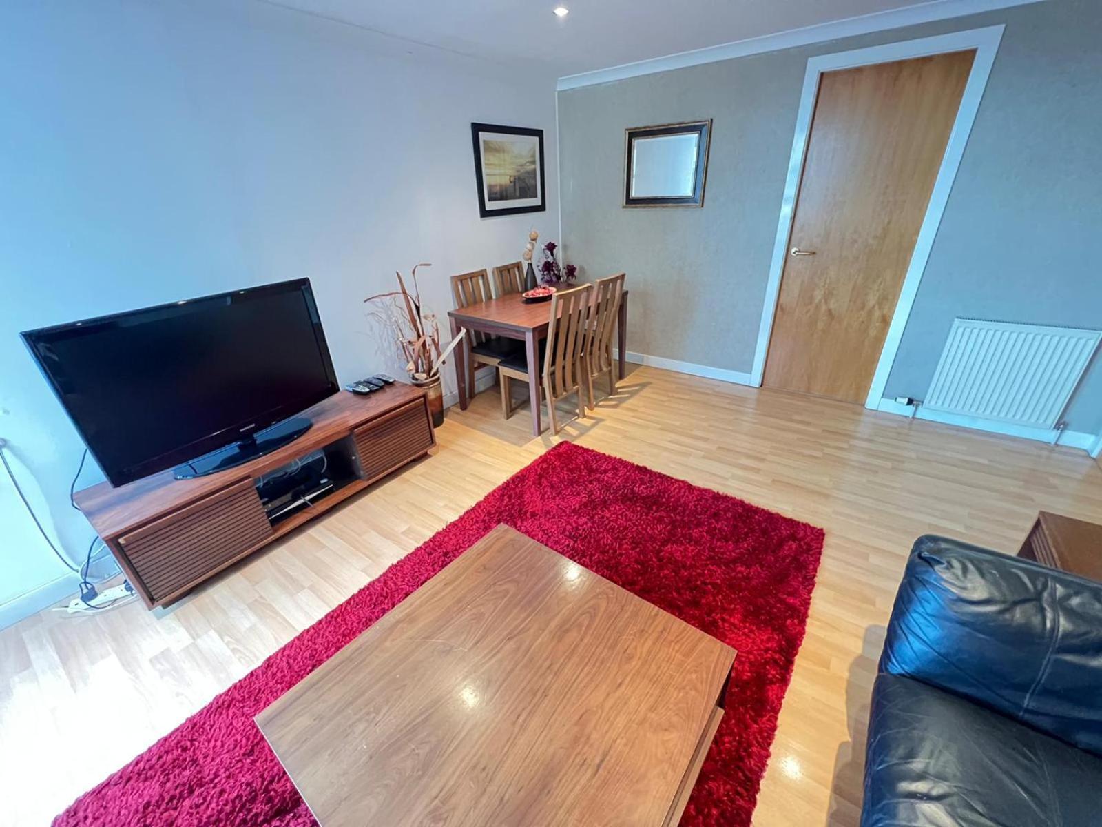 Lovely Two-bed Apt Apartment Aberdeen