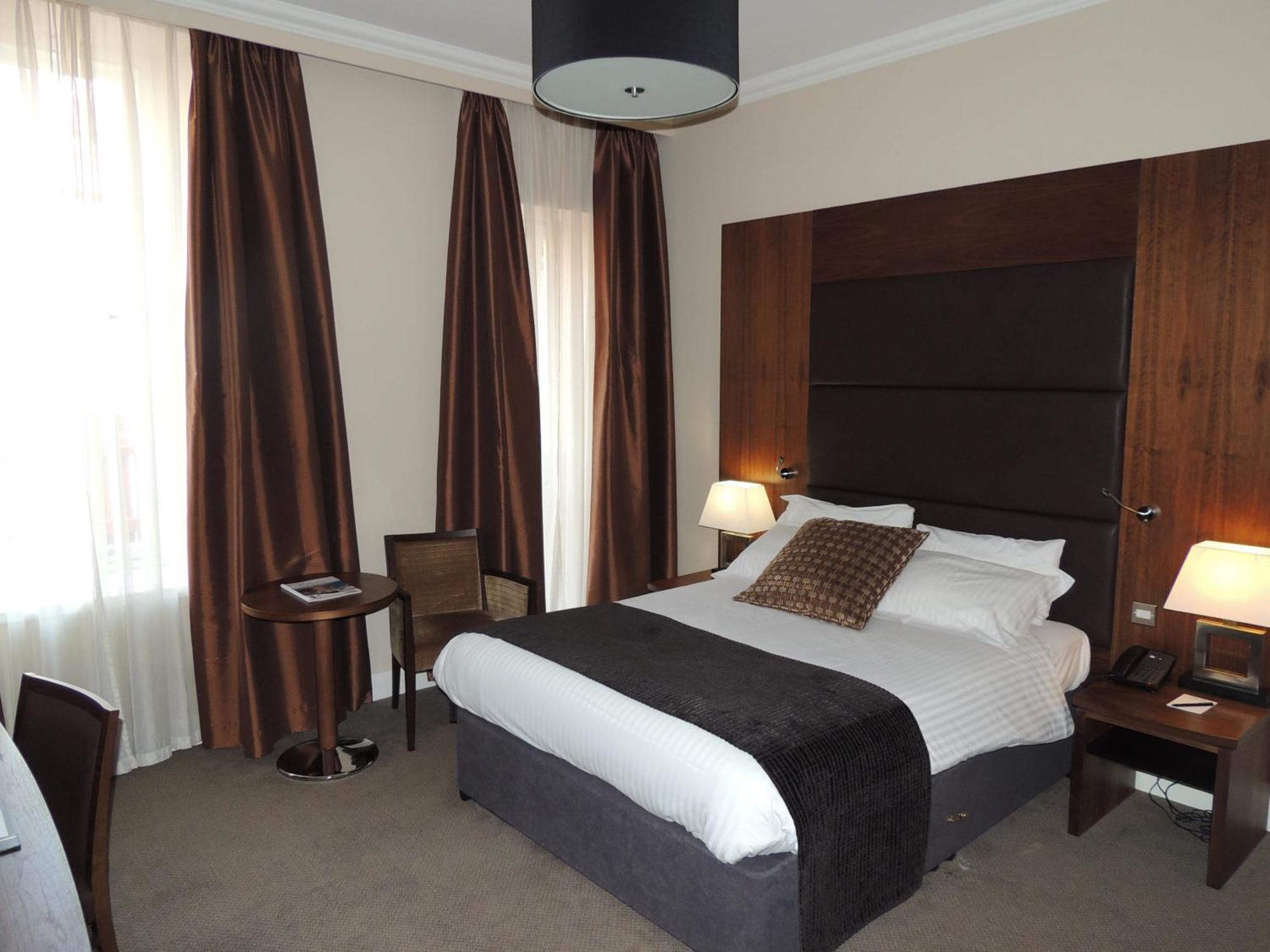 Hotel Rox By Compass Hospitality
