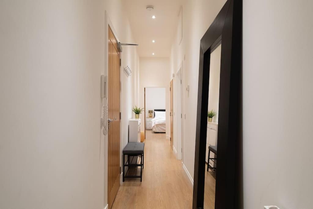 2 Bed 2 Bath Spacious In Aberdeen