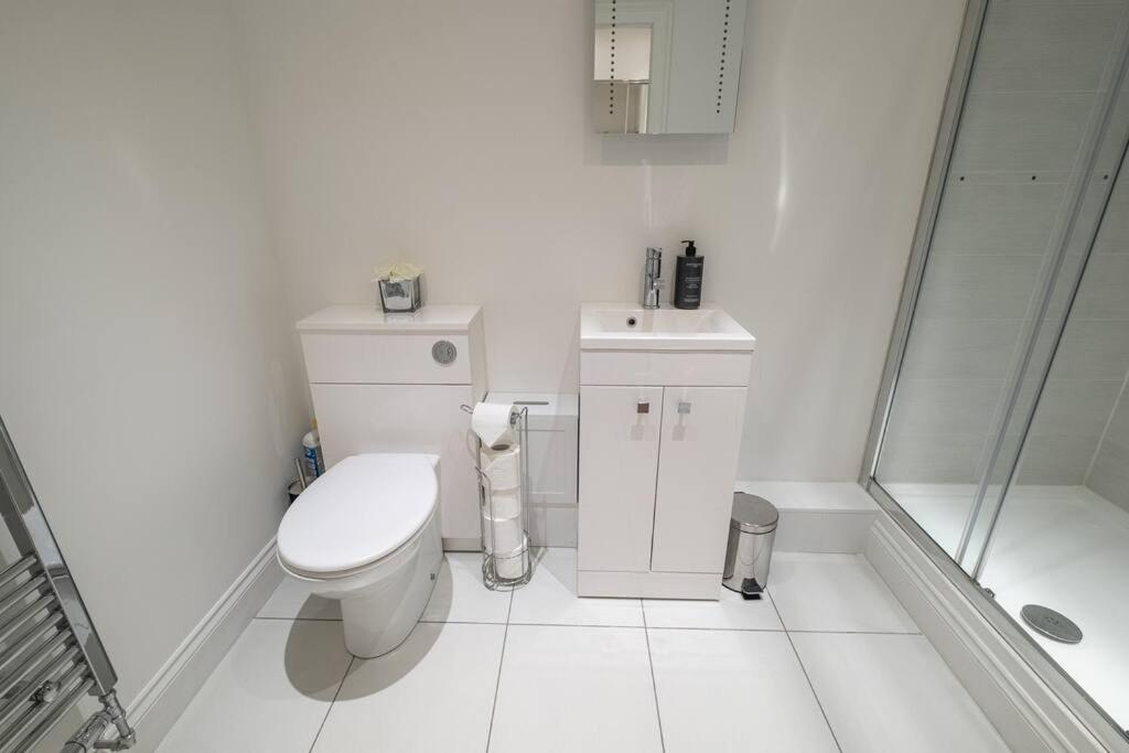 2 Bed 2 Bath Spacious In