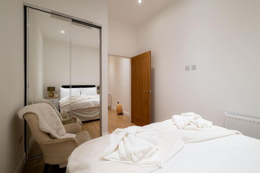 2 Bed 2 Bath Spacious In Apartment Aberdeen