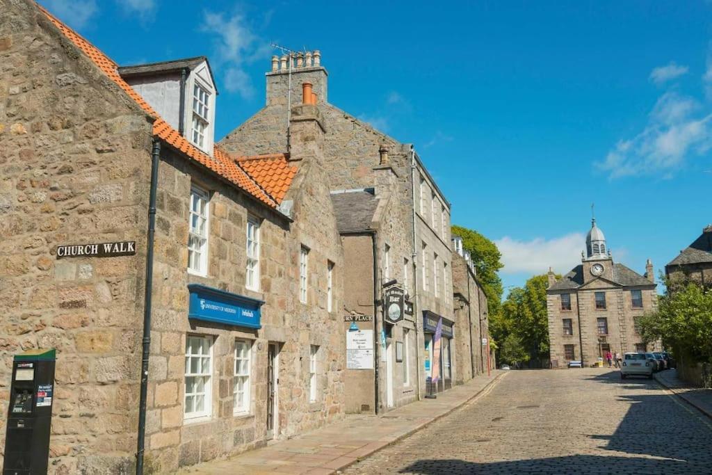 2 Bed 2 Bath Spacious In Apartment Aberdeen