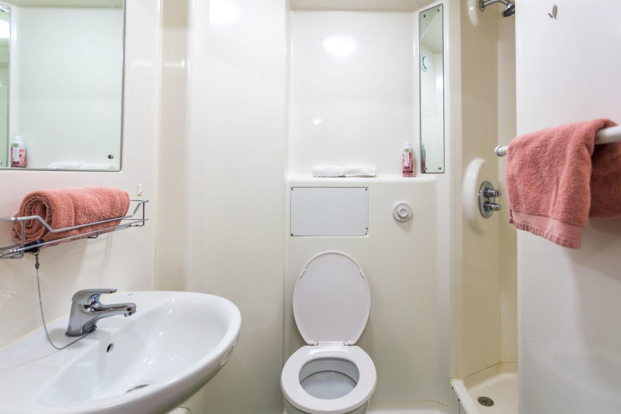 Apartment Bright And Chic Private Ensuite With Shared Kitchen At Pittrodrie Street For Students Only *