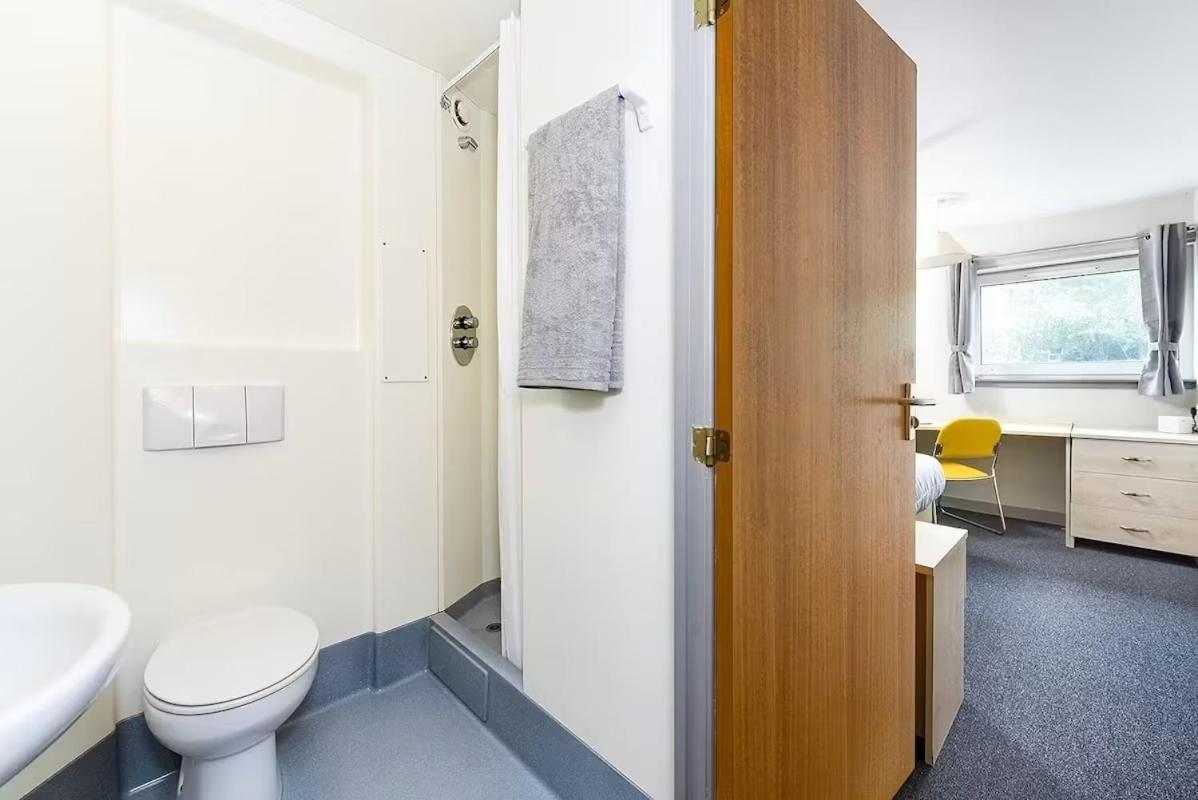 Warm And Cozy Ensuites At Mealmarket Exchange In * Aberdeen