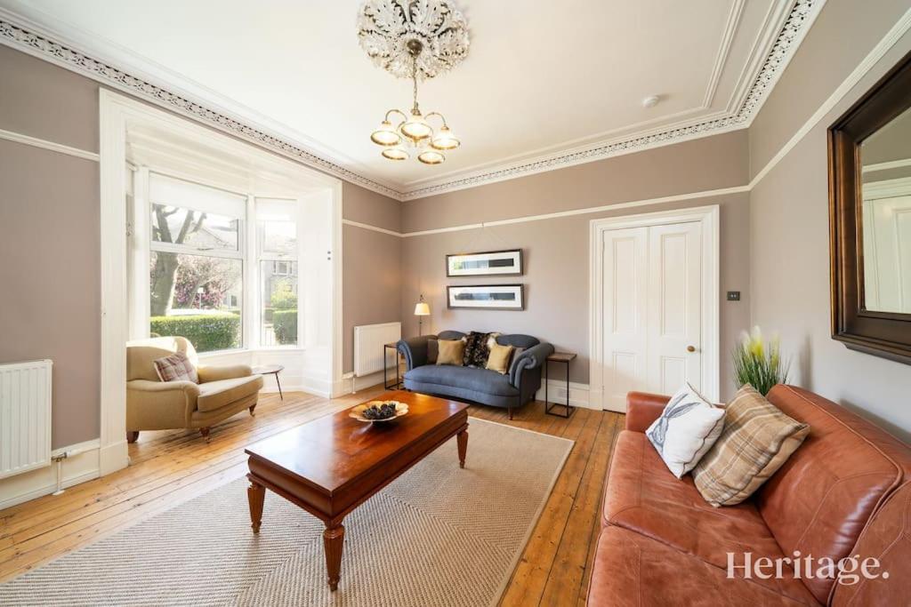 Fountainhall Luxury Townhouse, Centre Apartment *