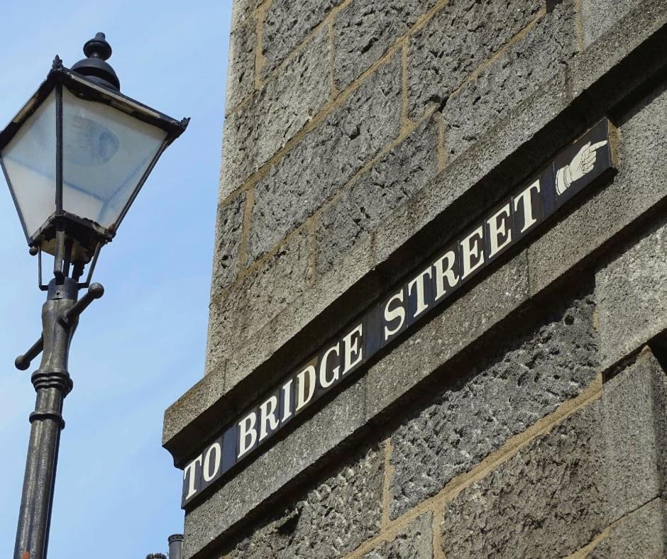 Apartment Chic And At The Point In Aberdeen