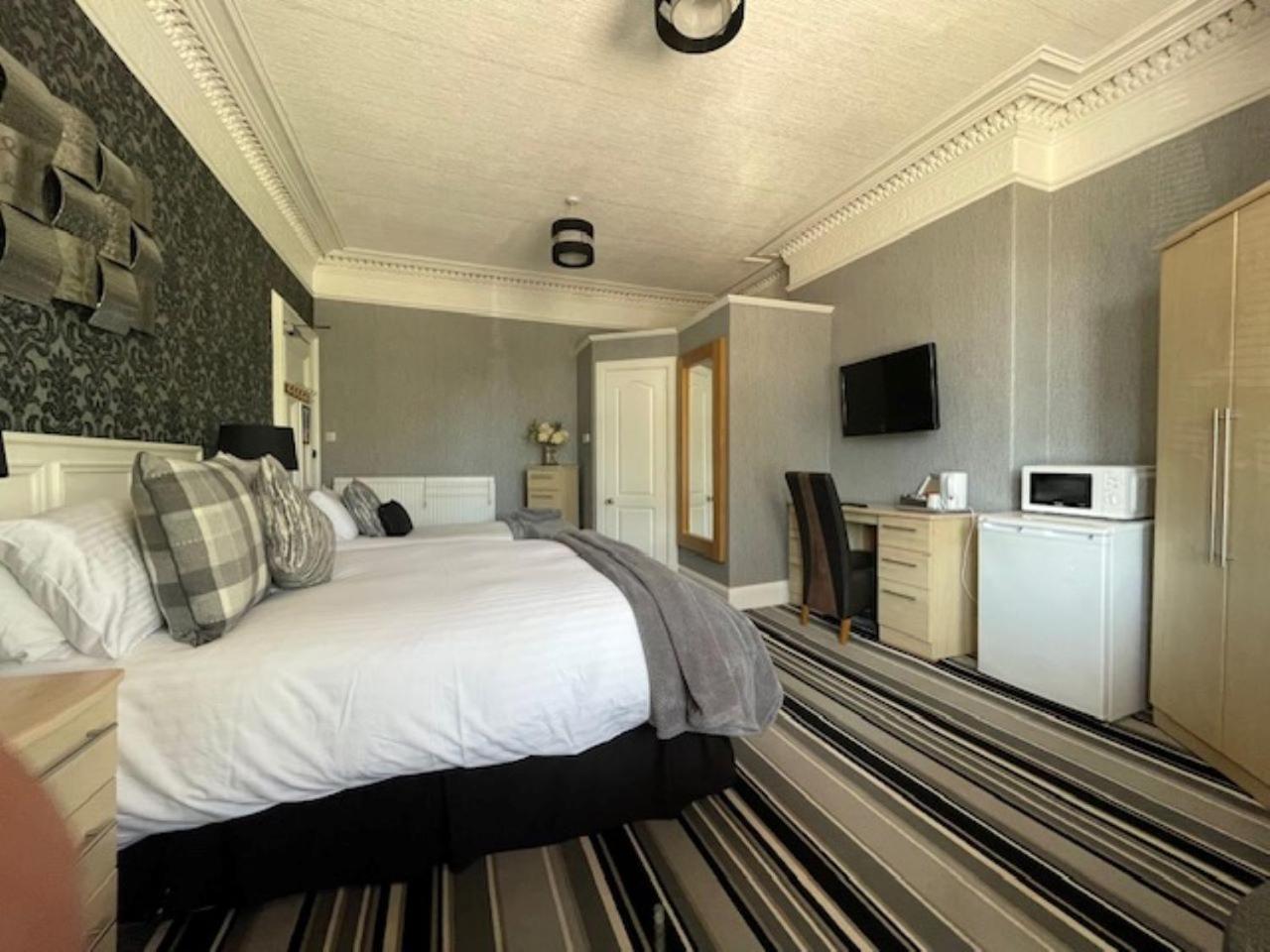 Vaila 3*