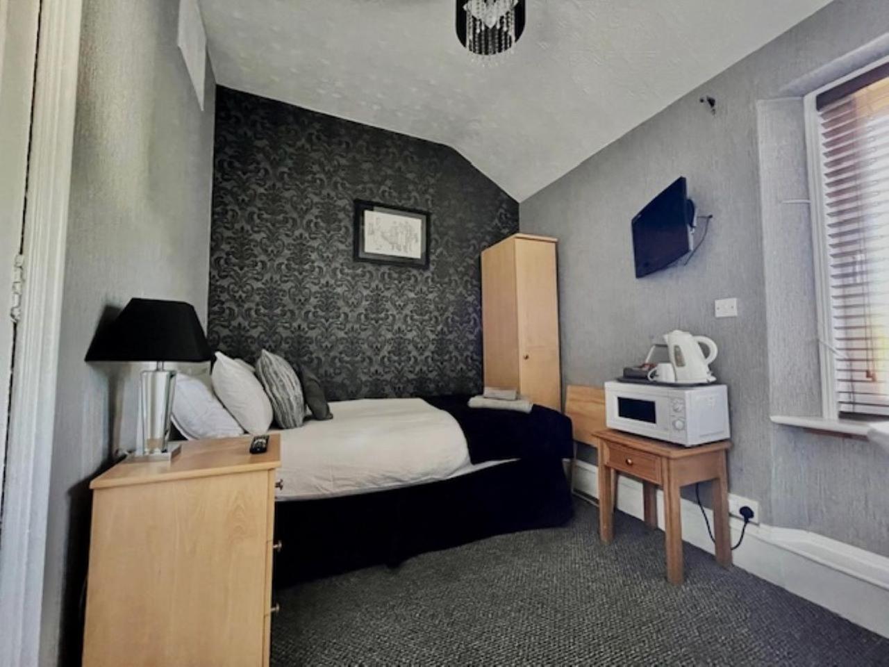 Vaila Guest house