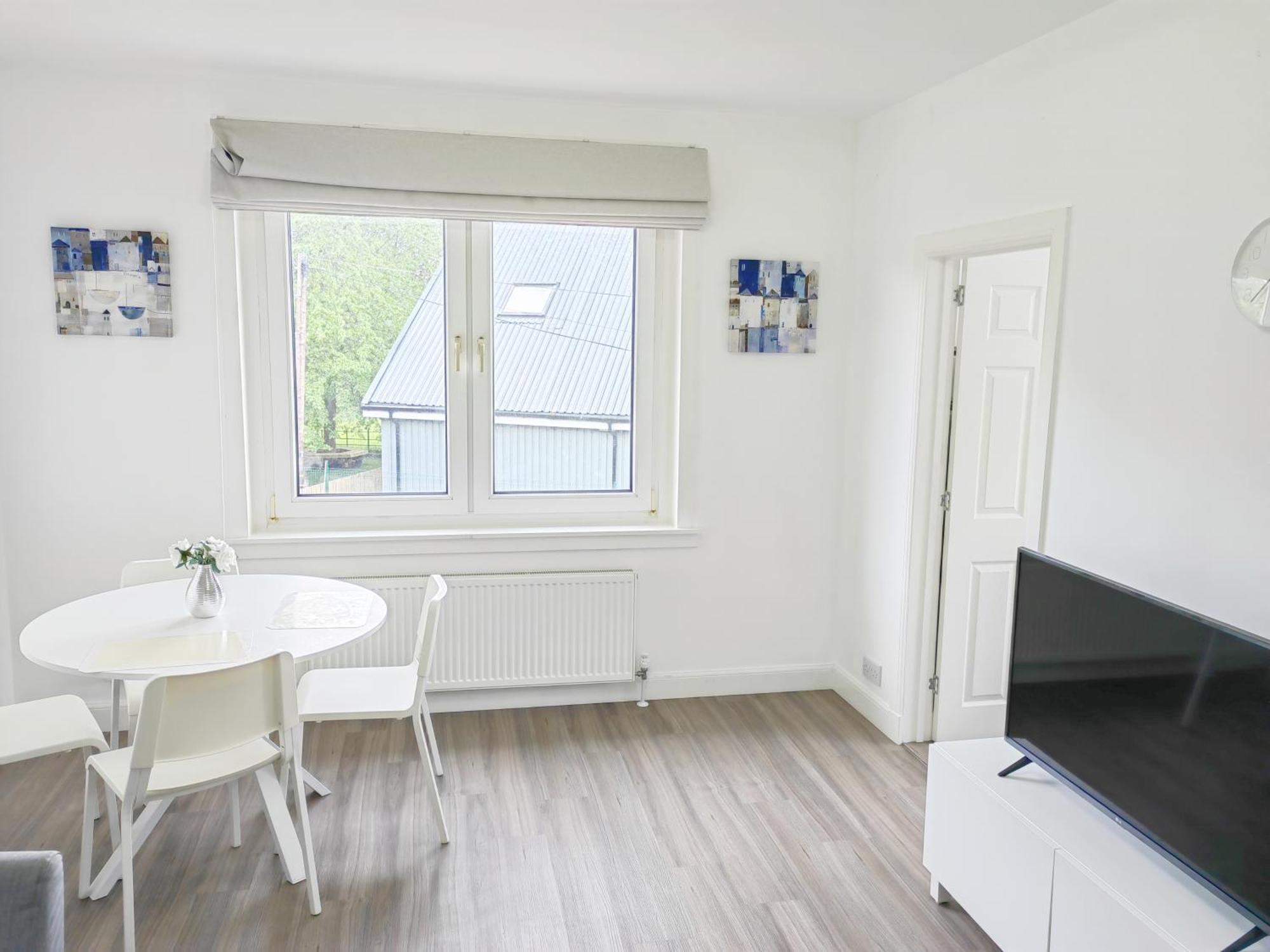 Lovely One-bed Flat Near Of Apartment *