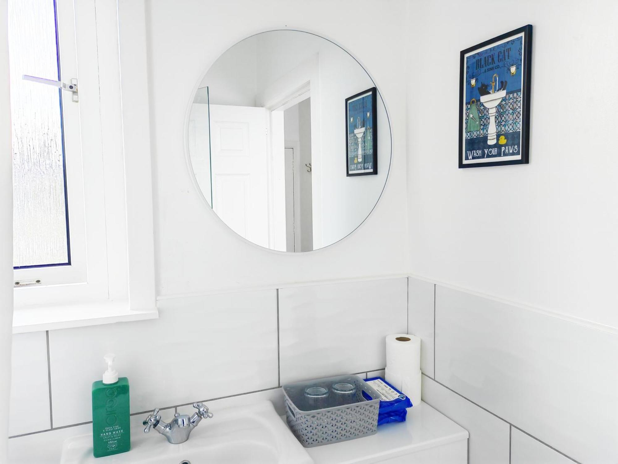 Apartment Lovely One-bed Flat Near Of *