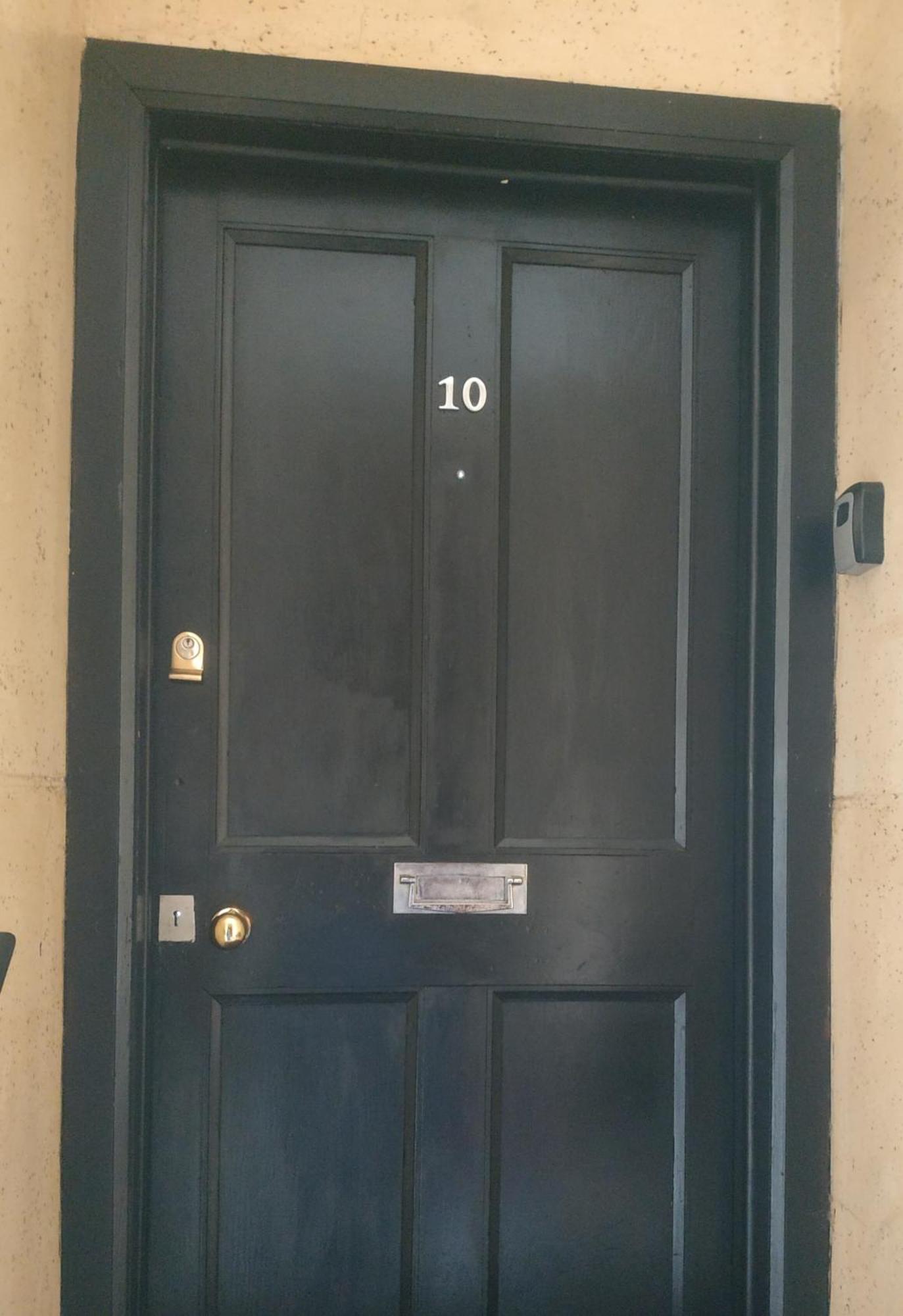 Lovely One-bed Flat Near Of Aberdeen